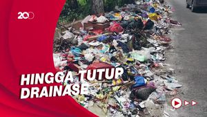 Jorok! Sampah Menumpuk di Jalan Nikel Raya Makassar