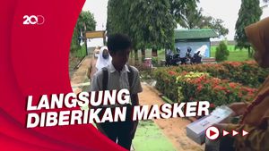 Sekolah Tatap Muka Digelar di Barru, Ada Siswa Lupa Pakai Masker