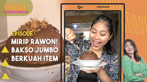 Viral Bakso Jumbo dengan Kuah Rawon yang Hitam
