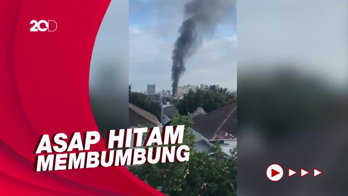 Gedung Parlemen Afrika Selatan Terbakar