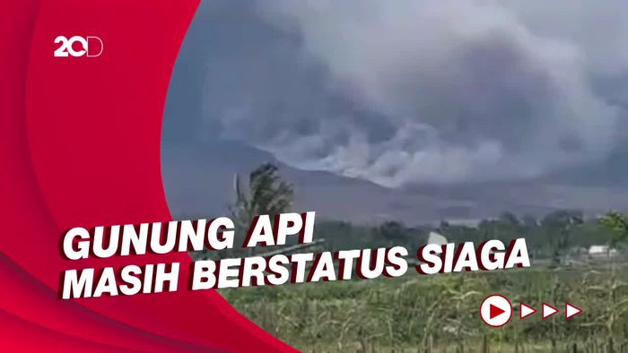 Kala Gunung Semeru Luncurkan Awan Panas Guguran Sejauh 5 Km