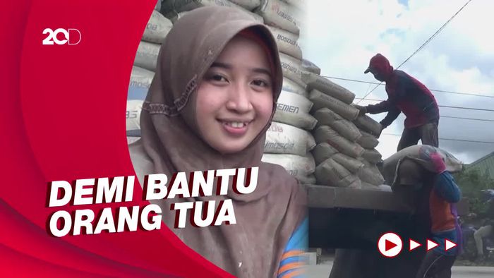 Kisah Gadis di Pinrang Jadi Buruh Panggul Semen