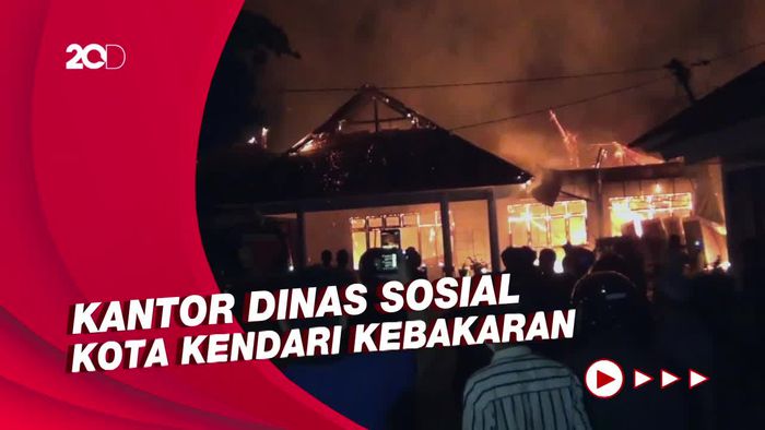 Kebakaran Hebat Melanda Kantor Dinas Sosial Kendari