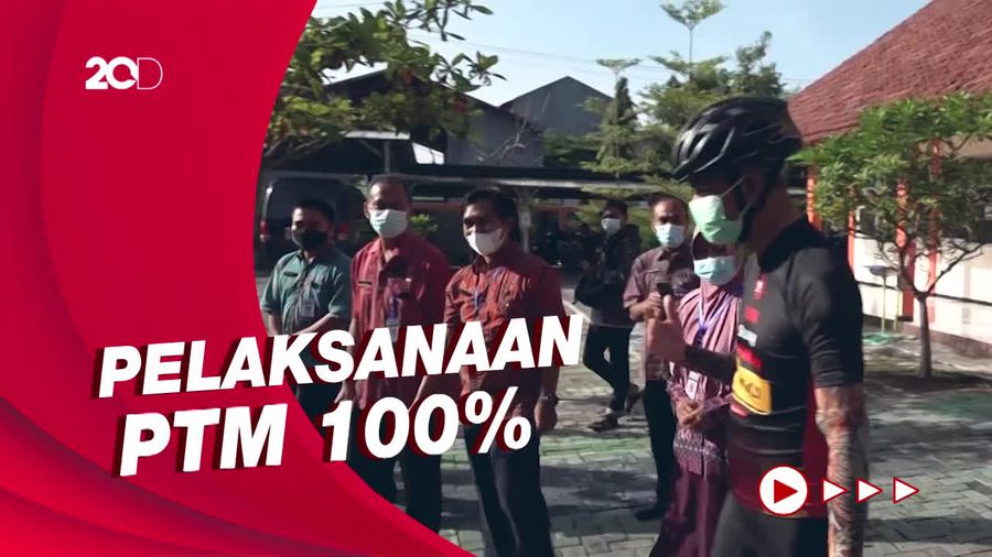 Tinjau PTM di Semarang, Ganjar Minta Prokes Terus Diperketat