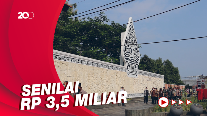 Menengok Relief Raksasa di Taman Sejarah Majalengka