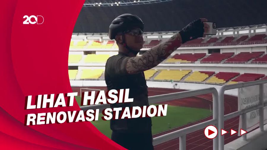 Ganjar Cek Kondisi Stadion Jatidiri Semarang Sambil Ngevlog