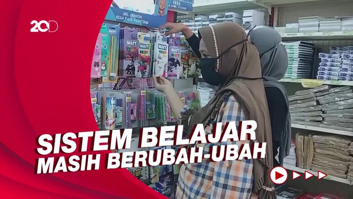 Jelang PTM, Toko Buku di Subang Ini Ngaku Sepi Pembeli-Omzet Turun