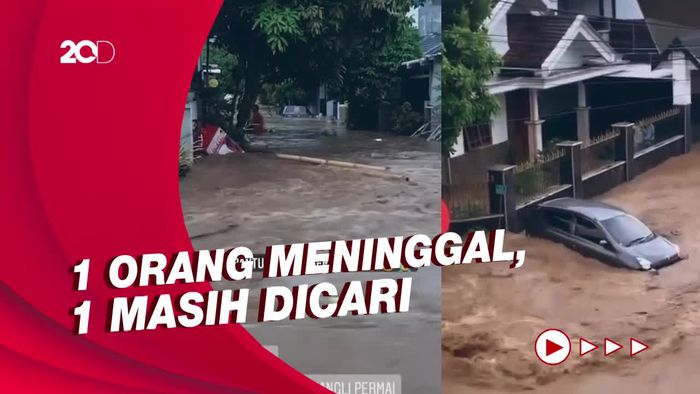 Penampakan Ganasnya Banjir Jember, Mobil Terseret Derasnya Arus!