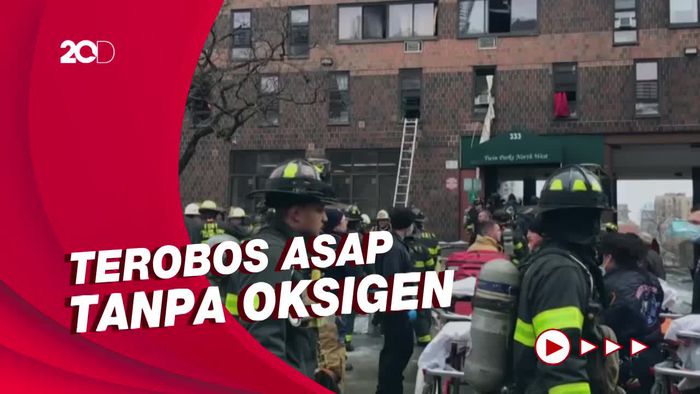 Penghuni Apartemen Terjebak Kebakaran, Petugas Berjuang Selamatkan Nyawa