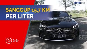 Seberapa Irit Konsumsi Bensin Mercedes-Benz E 300 AMG Line?