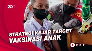 Antusiasme Siswa SD di Bandung Divaksinasi Covid-19 Sambil Berwisata