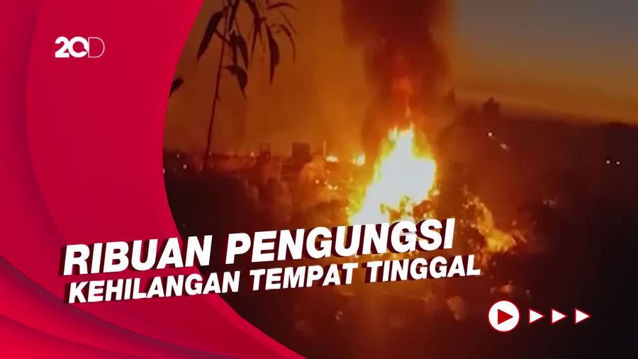 Kebakaran Melanda Tempat Pengungsian Warga Rohingya
