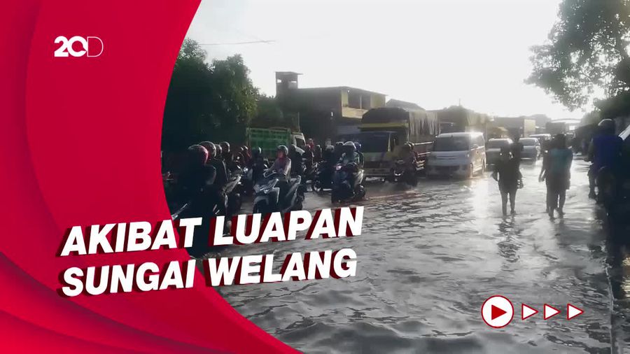 Jalan Pantura Kraton Pasuruan Terendam, Kendaraan Padat Merayap