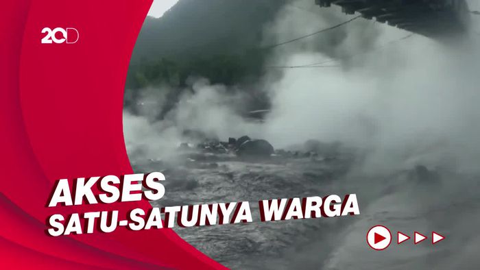 Diterjang Banjir Lahar Semeru, Jembatan Penghubung 2 Dusun Putus!