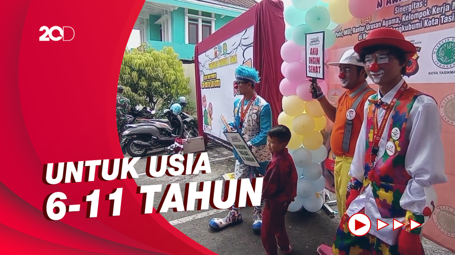 Aksi Badut dan Undian Sepeda Pikat Vaksinasi Covid-19 Anak di Tasik