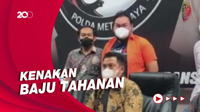 Melihat Tangisan Fico Fachriza Saat Rilis Narkoba