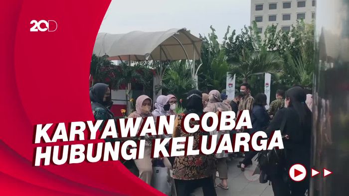 Gempa M 6,7, Karyawan KPK Panik Berhamburan Keluar Gedung