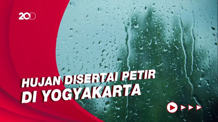 Pulau Jawa Berpotensi Diguyur Hujan Intensitas Ringan-Sedang