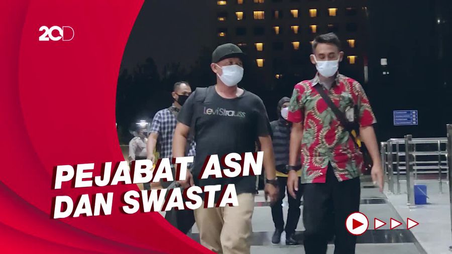 Momen 7 Orang yang Terjaring OTT di Langkat Tiba di KPK