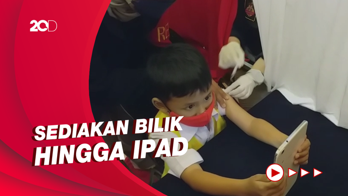 Beragam Cara Unik Kurangi Rasa Takut Anak saat Vaksinasi Covid-19