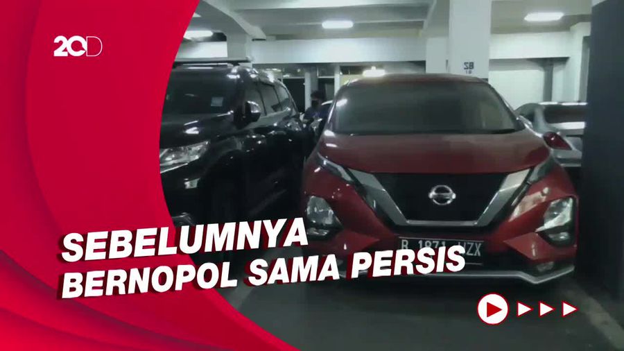 Usai Heboh, Kini Mobil Arteria di DPR Pakai Pelat Nopol Asli