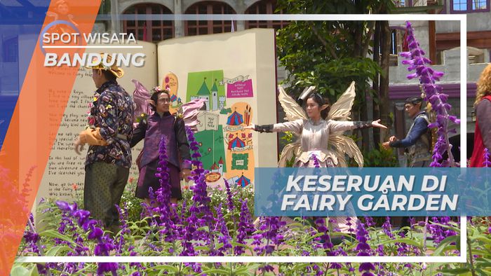 Seru-seruan Mengelilingi Istana Peri Naik Mini Train, Bandung