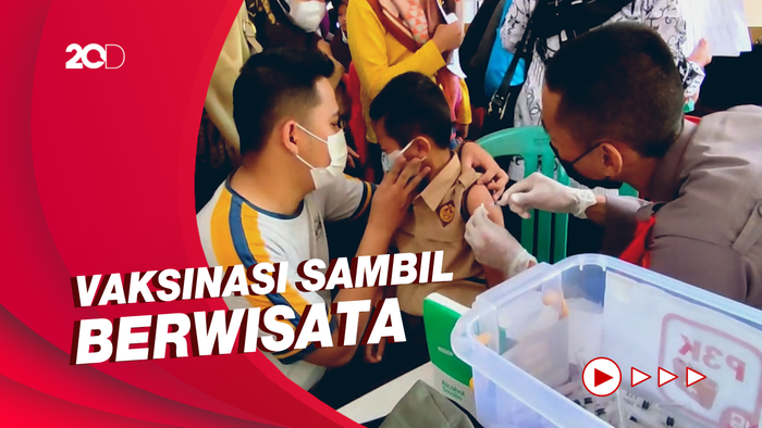 Agar Tak Tegang, Pemkot Ciamis Gelar Vaksinasi Anak di Situs Bersejarah