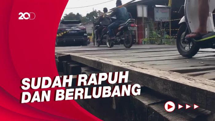 Ini Jembatan Kayu di Cicewol, Disebut Sering Makan Korban Kecelakaan