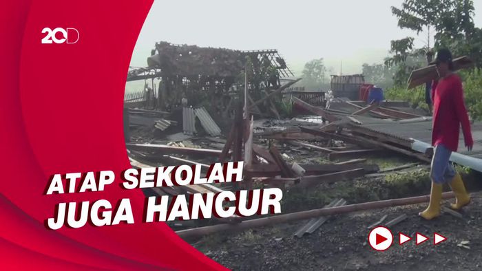 Penampakan Rumah-rumah Warga di Subang Rusak Akibat Puting Beliung