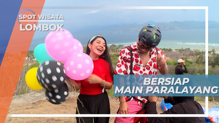 Pemandangan dari Atas Bukit untuk Paralayang, Lombok