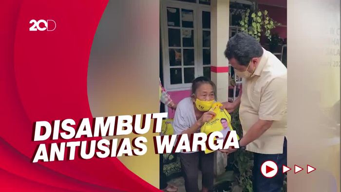 Golkar Bagi-bagi Sembako Bergambar Airlangga di Salatiga