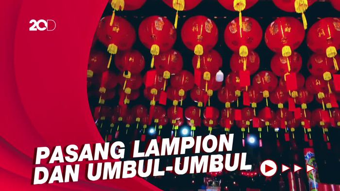 Sambut Imlek, Kelenteng Hok Tek Bio Ciamis Mulai Bersolek