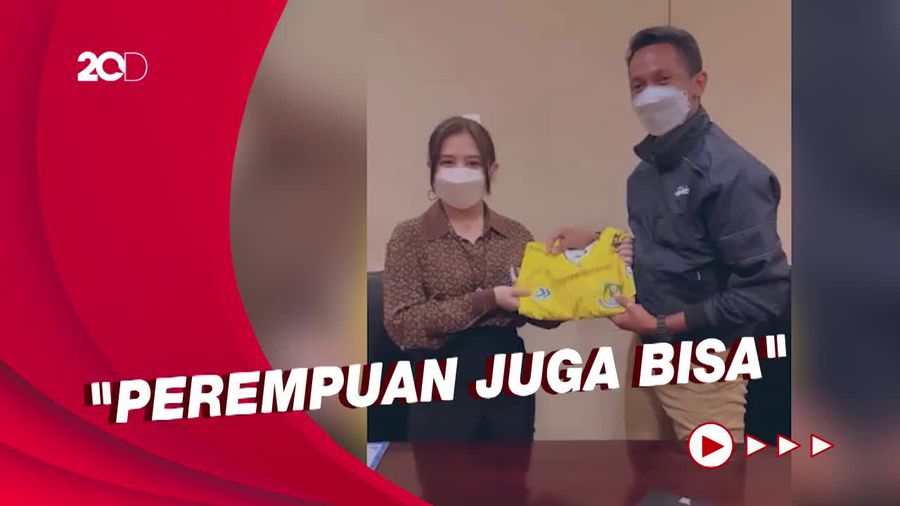 Prilly Latuconsina Resmi Jadi Pemilik Persikota Tangerang