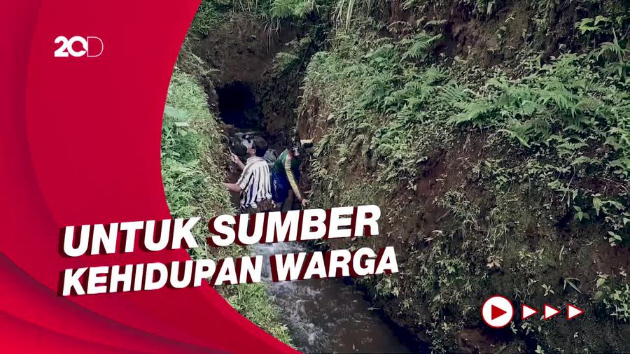 Kisah Para Penjaga Terowongan Air di Lereng Gunung Slamet