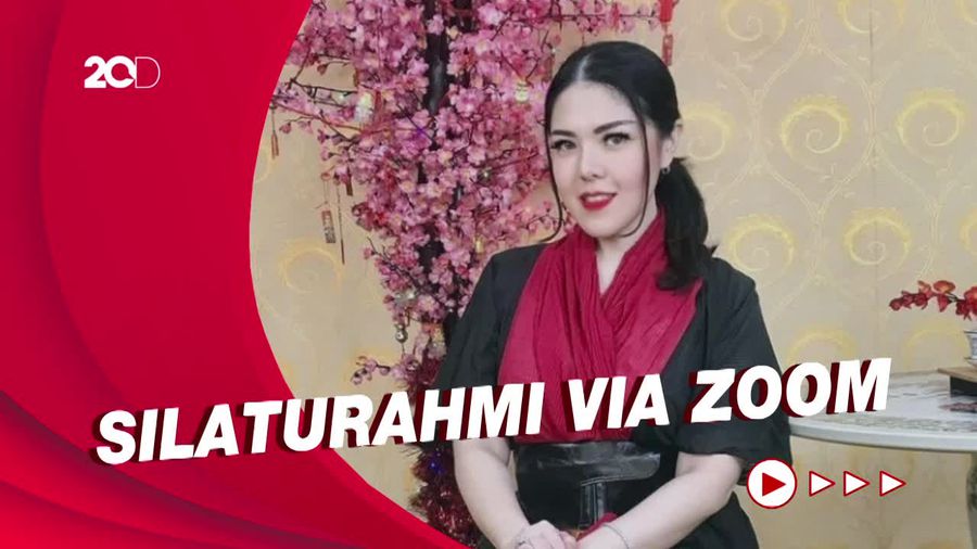 Omicron Naik, Tina Toon Rayakan Imlek di Rumah Saja 