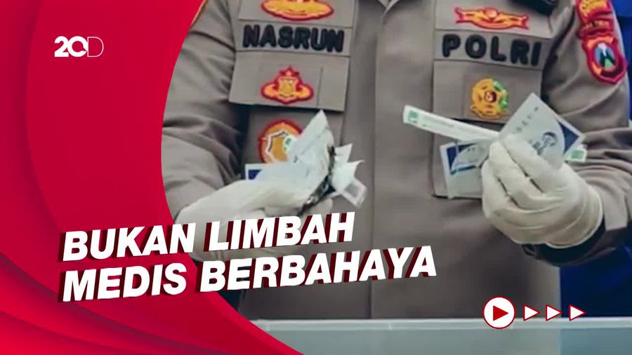 Polisi Sebut Sampah yang Cemari Selat Bali Bungkus Tes Antigen Kits