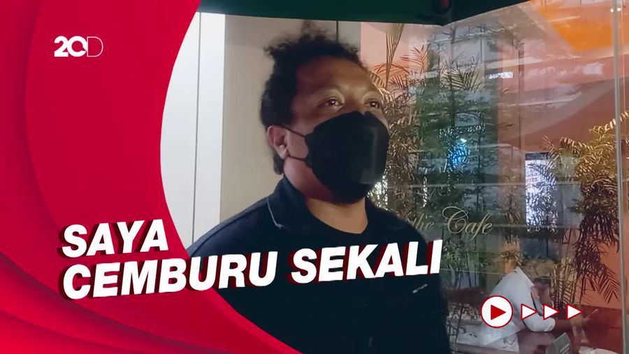 Arie Kriting Cemburu Indah Beradegan Mesra dengan Cowok Lain 