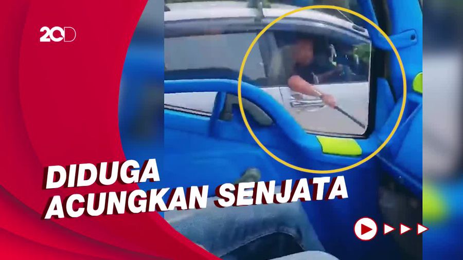 Ini Momen Aksi Pengemudi Koboi di Tol Cipali