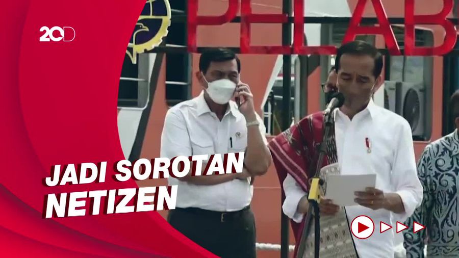 Momen Luhut Terima Telepon Saat Jokowi Tengah Pidato Resmikan Pelabuhan