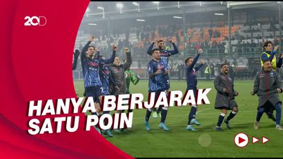 Napoli Buntuti Inter di Puncak Klasemen Usai Gasak Venezia 2-0