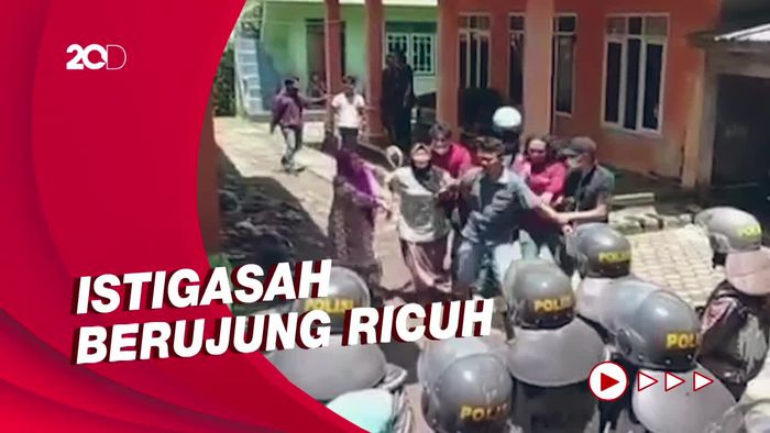 Mencekam! Momen Penangkapan Puluhan Orang di Wadas Purworejo