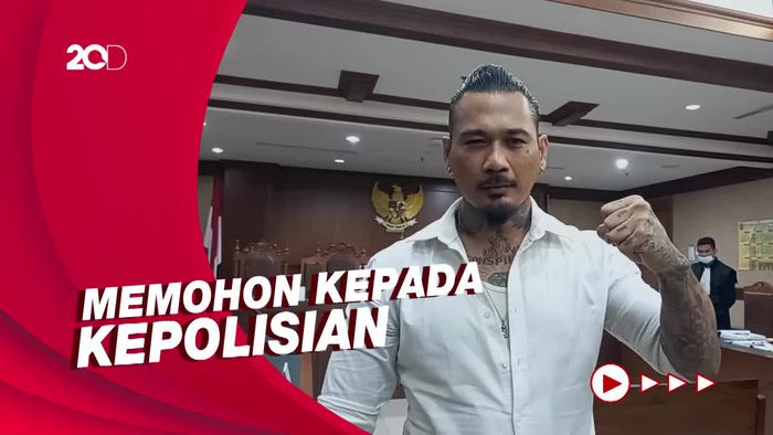 Jerinx yang Tak Sabar Diungkapnya Foto Adam Deni Berbaju Tahanan