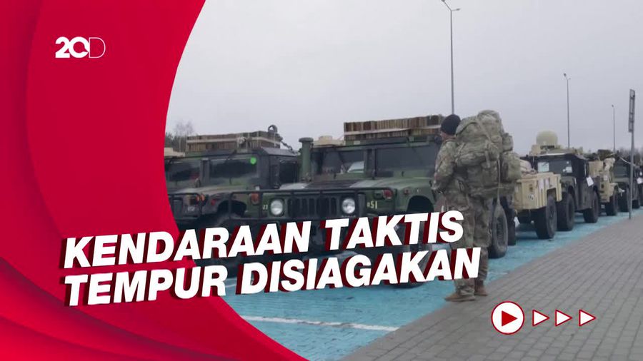 Iring-iringan Kendaraan Perang AS di Polandia
