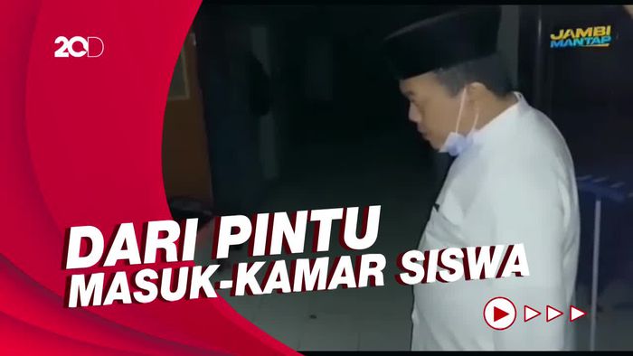 Gubernur Murka SMA Unggulan di Jambi Banyak Sampah