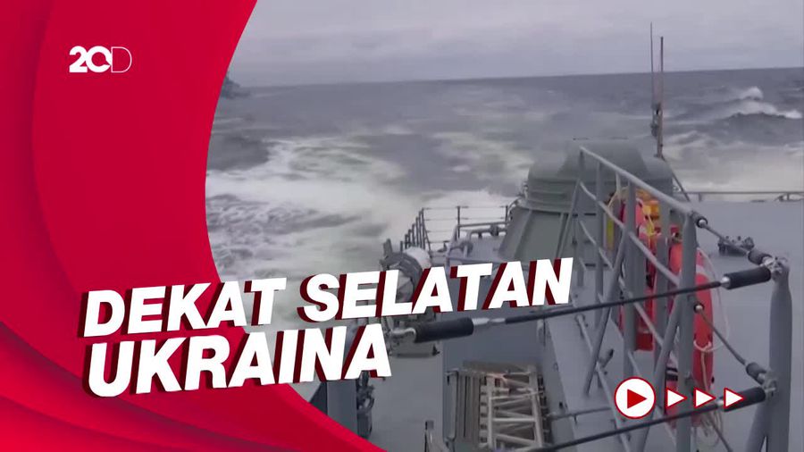 Angkatan Laut Rusia Unjuk Kekuatan di Laut Hitam