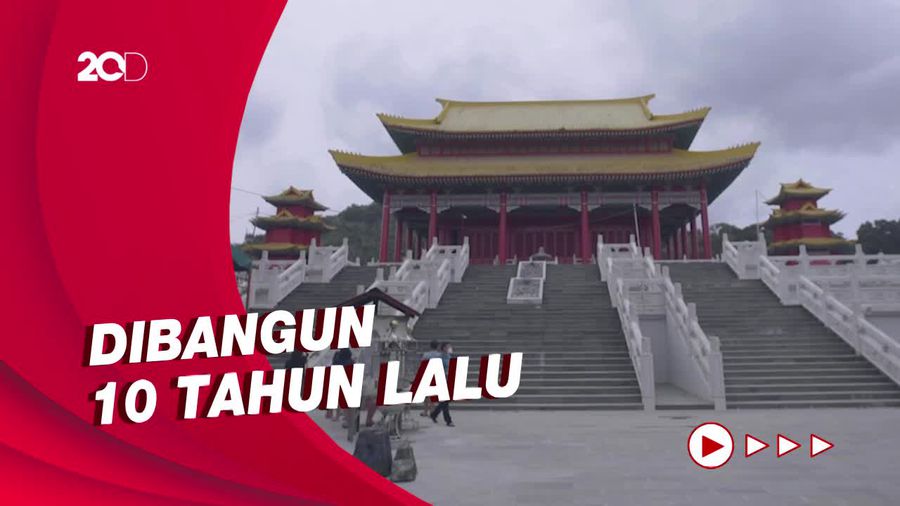 Kemegahan Vihara Thai Pak Kung yang Terbesar di Singkawang