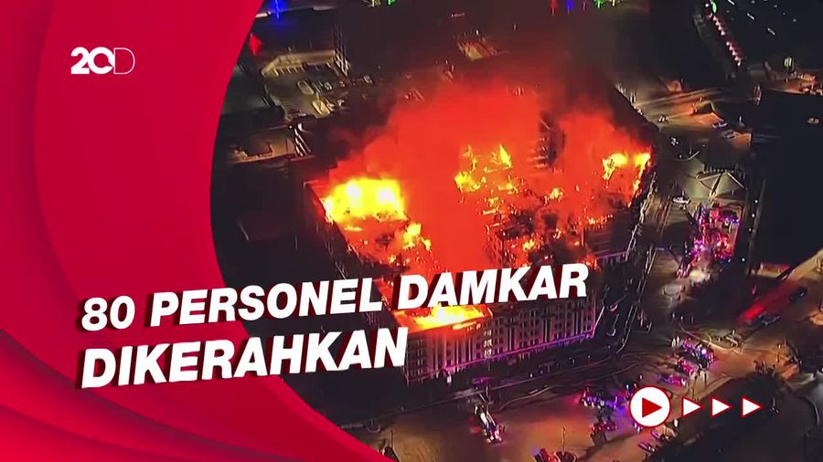 Kebakaran Dahsyat Melahap Proyek Pembangunan Hotel di Oklahoma