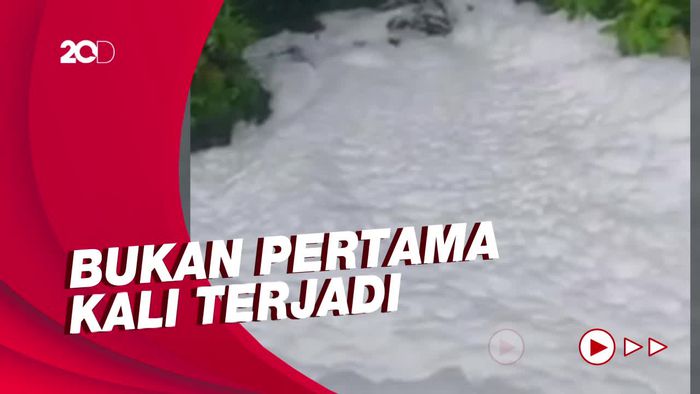 Heboh Penampakan Sungai Berbusa di Gowa, Apa Pemicunya?