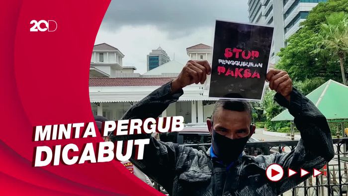 Pakai Pergub Ahok untuk Menggusur, Anies Diprotes Warga
