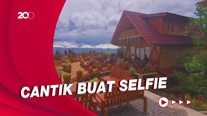 Asyiknya Menyantap Durian Sambil Melihat Eksotisme Palabuhanratu